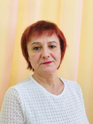 Музыкальный руководитель Кырова Лариса Валерьевна Музыкальный руководитель Кырова Лариса Валерьевна